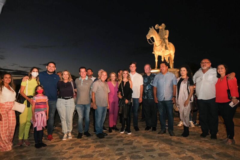 Miguel acompanha Paixão de Cristo e defende investimentos para roteiro permanente de turismo em Fazenda Nova