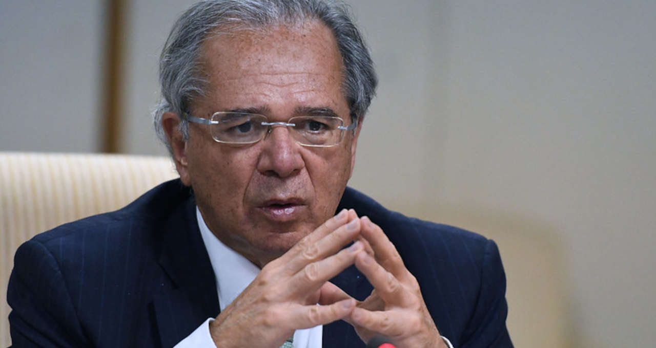 Guedes: Vamos atravessar essas crises da mesma forma que atravessamos a pandemia