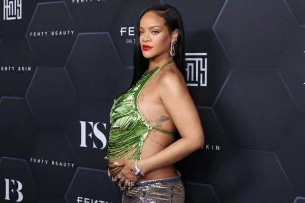 Rihanna faz revelação sobre novo álbum: “É autêntico, será divertido”