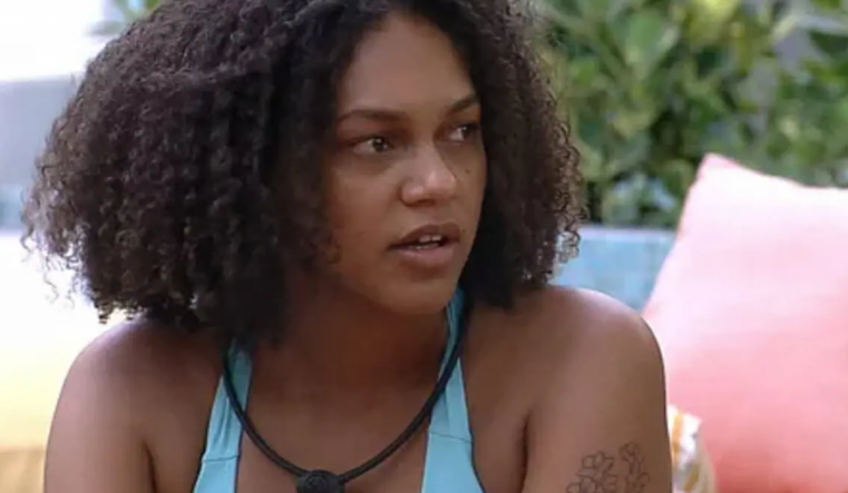 Após expor opinião sobre Arthur Aguiar, ex-BBB Jessi sofre ataques racistas: “Crime”